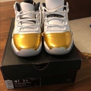 Jordan Retro low 11